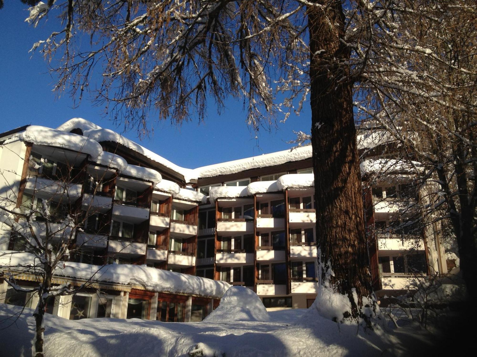 Hotel Quellenhof Leukerbad Exterior photo